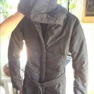 Women ultra light hooded puffer Jacket